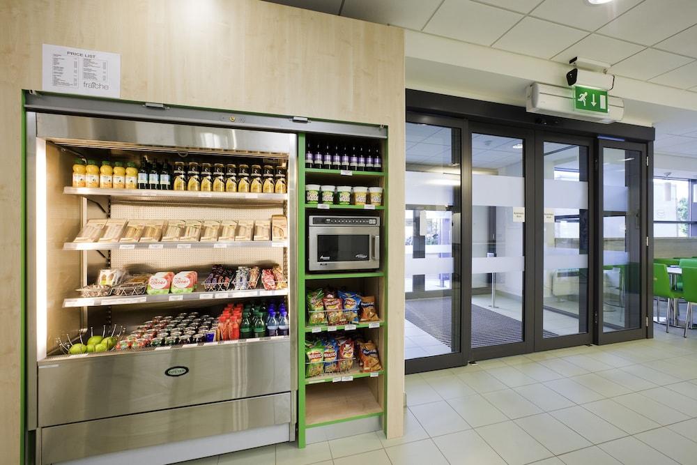 Ibis Birmingham Airport Terminal Building - Nec Bickenhill