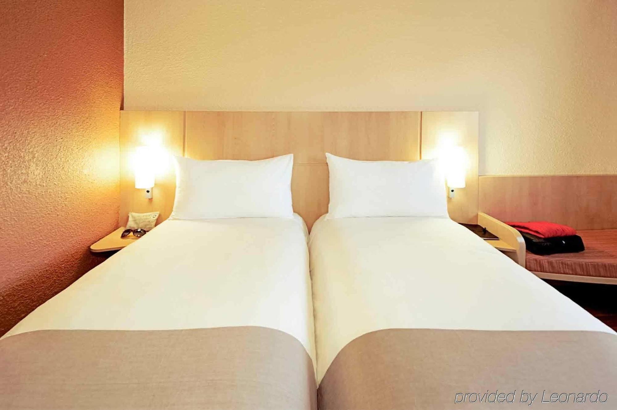 Ibis Birmingham Airport Terminal Building - Nec Bickenhill